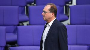 Dobrindt drängt auf Abschiebung von Gewalttätern nach Afghanistan