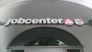 Ifo: Kürzere Leistungsfristen fördern Jobwechsel