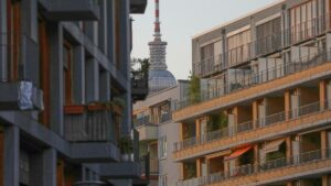 Berliner SPD-Spitzenkandidat will Wohnungsmarkt "besser regulieren"