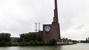 IG Metall: Fast 100.000 VW-Beschäftigte am Montag im Warnstreik