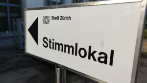Schweizer stimmen gegen Bürgerdienst und neue Erbschaftsteuer