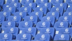 Schalke 04 trennt sich nach Saison von Trainer van Wonderen