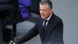 Frei begrüßt Karlsruher Urteil zu Bundestagsausschüssen