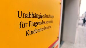 Beauftragte will Eröffnung von Missbrauchsopfer-Mahnmal besuchen