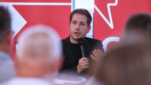 Kühnert sieht zu wenig Beweise für AfD-Verbotsverfahren