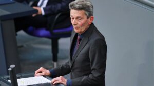 Mützenich pocht nach Steuerschätzung auf Investitionen