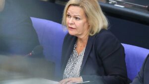 Faeser offen für Verbot chinesischer Energie-Komponenten