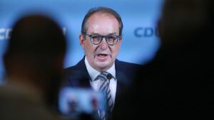 Dobrindt sieht Situation in Österreich als "Warnsignal"