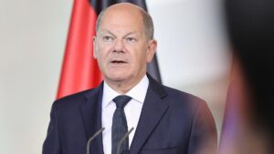 Scholz zu Kurzbesuch nach Kiew gereist