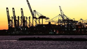 Industrie-Auftragseingang im August leicht rückläufig