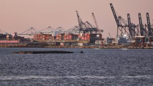 Bundesregierung senkt Wachstumsprognose wegen Exportschwäche