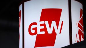 GEW fordert Prien und Bär zur Kooperation auf
