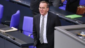 Verteidigungsminister wirbt für Pragmatismus