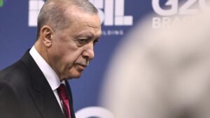 Özdemir fordert harten Kurs gegenüber Erdogan