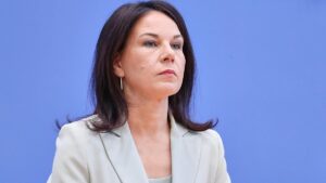 Baerbock spricht von "neuer Zeit der Ruchlosigkeit"
