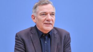 Van Aken gegen Deal von Trump und Putin über Ukraine