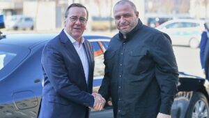 Pistorius sagt Ukraine "kompensierende" Militärhilfen zu