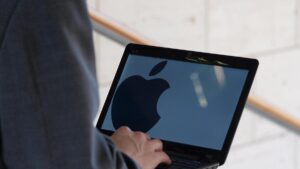 EU-Kommission verhängt Millionengeldbußen gegen Apple und Meta