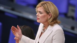 Klöckner lädt russischen Botschafter nicht zum 8. Mai ein