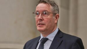 Schweitzer kritisiert Umgang mit Ukraine in Verhandlungen