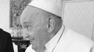 Papst-Trauerfeier beendet – Beisetzung ohne Öffentlichkeit