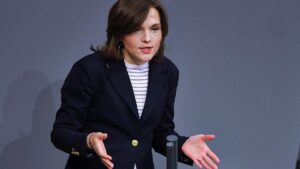 Ostbeauftragte für zügiges AfD-Verbotsverfahren