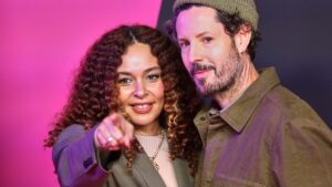 Streaming: Denalane beobachtet veränderten Aufbau von Songs