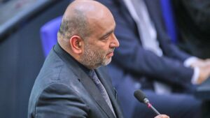 Bundestagsvizepräsident Nouripour plädiert für AfD-Verbotsverfahren