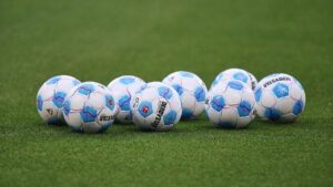 Eintracht Braunschweig entlässt Cheftrainer kurz vor Relegation