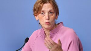 Prien für verpflichtenden Besuch von KZ-Gedenkstätten