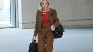 Grüne kritisieren Warkens Umgang mit Maskenbericht