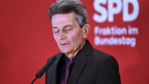Mützenich leidet unter Kritik aus eigener Partei