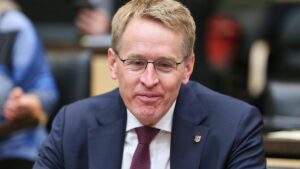 Günther und Röttgen sprechen sich für Wehrpflicht aus