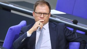 Umweltminister ruft Kommunen zu klimagerechten Umbauten auf