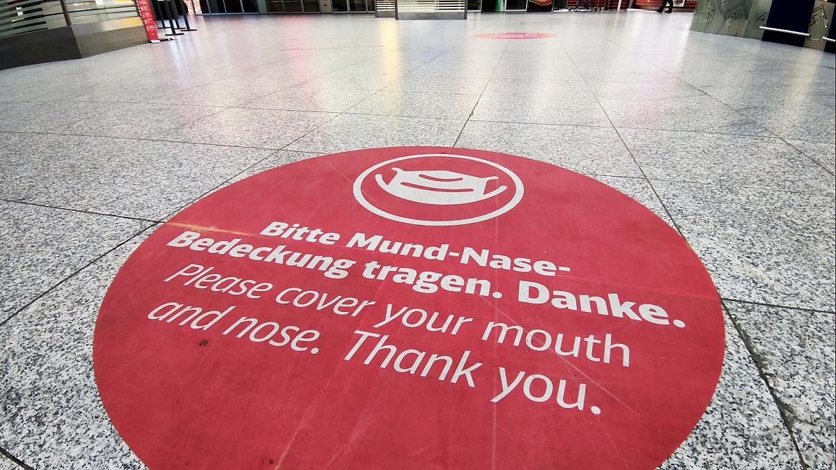 Hinweis auf das Tragen eines Mund-Nase-Schutzes (Archiv), via dts Nachrichtenagentur