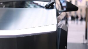 Ost-Wirtschaft sieht Tesla-Standort wegen Grenzkontrollen gefährdet