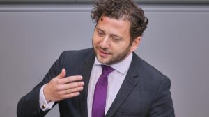 Grünen-Chef eröffnet Wahlkreisbüro in Brandenburg an der Havel