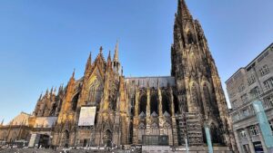 Umfrage: Zufriedenheit der Kölner mit Kardinal Woelki auf Tiefpunkt