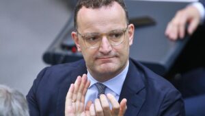 Spahn über Maskenbeschaffung: "Ich habe nichts zu verbergen"