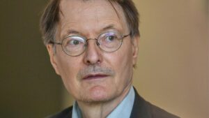 Lauterbach kritisiert Unterfinanzierung von ME/CFS-Forschung scharf