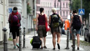 Ifo: Sommerhitze hilft Anbietern von Unterkünften kaum