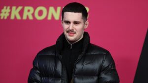 "Golden" an Spitze der deutschen Single-Charts – Sira auf Platz drei