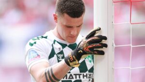 Eintracht Frankfurt verpflichtet Torwart Michael Zetterer