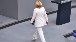 Linksfraktionschefin legt Klöckner Rücktritt nahe