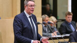 Schweitzer drängt auf Beschäftigungsförderung für Rentenstabilität