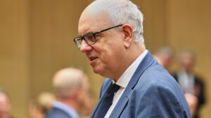 Bovenschulte mahnt in Debatte über Gender-Verbot zur Mäßigung