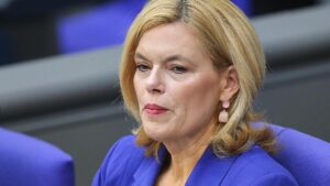 Umfrage: Mehrheit hält Klöckner nicht für überparteilich