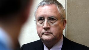 Güllner gibt Forsa-Geschäftsführung ab