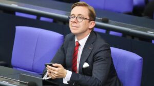 Amthor begrüßt Idee von Asylleistungen als Darlehen
