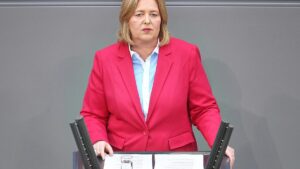 Arbeitsministerin lehnt Kürzung des Rentenniveaus kategorisch ab